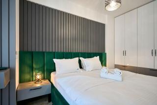 Sunset View Apartment in Infinity Beach Resort - parking - Mamaia - 6