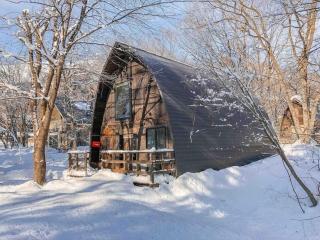 Hakuba Stugan - Gorgeous A-frame Chalet - 2