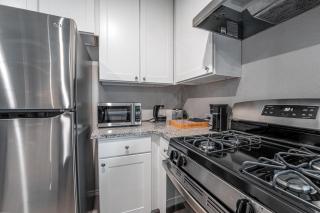 Chic Home near Botanical Garden - 6