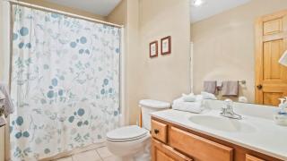 Das Berghaus with mountain views and hot tub - 2