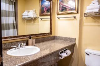 1bd SUITE 504 Perfect Location with Pool and Hot Tub - 5