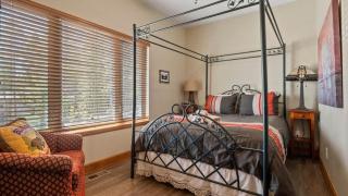 New Listing - Doc's Place - Beautiful Hot Tub Views - 7