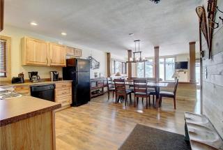 New Listing - Slopeside condo with Private Hot Tub - 5