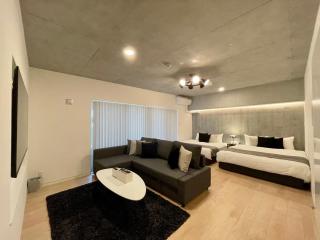 bHOTEL Nekoyard - Scenic Penthouse Studio with Jacuzzi & Spacious Terrace - Hiroshima - 5