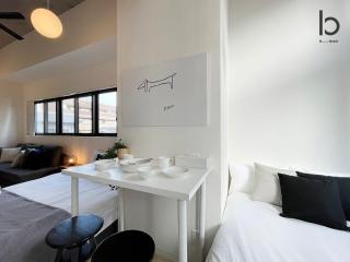 bHOTEL Nekoyard - Contemporary Loft Studio Near Peace Park - Hiroshima - 1