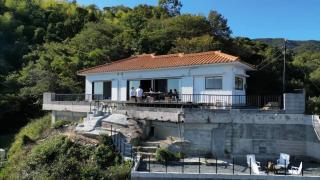bLOCAL Sugawa House - 1 Bedroom House with Beautiful Ocean View for 12 Ppl - Kure - 0