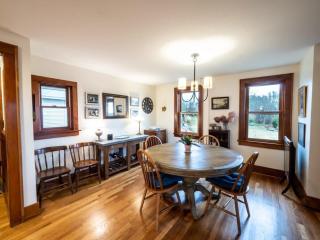 Berkshire Vacation Rentals: Centrally Located Historical Home - Lee - 2