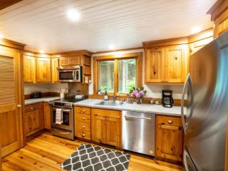 Berkshire Vacation Rentals: Private Cottage Come Enjoy Nature - Canaan - 3