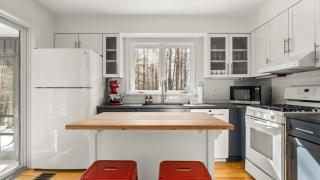 Hupi House - A Peaceful Wooded Lakeside Retreat - Monterey - 4