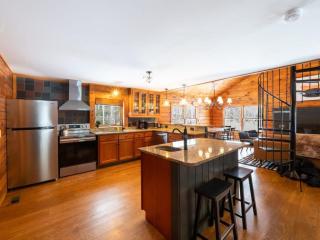 Berkshire Vacation Rentals: Private Cabin On Over 12 Acres Of Woods - Becket - 9