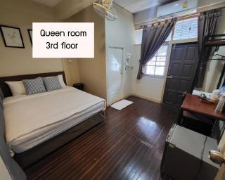 Achcha hotel - itsaraphap MRT station - Wat Arun - Bangkok - 2