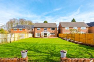 Damson House- Spacious, Modern 6 bedroom Executive House - Ideal for Work Teams or Multi-Generational Families - 1