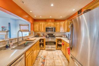 Views and hot tub 3br home - 7