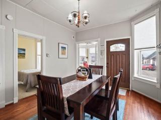 The Zinnia Victorian Charm with Mountain Views - 2