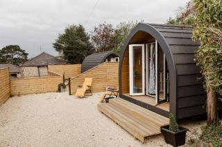 The Downs Stables Glamping Pod Theos Charm - Findon - 4