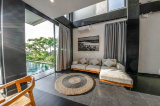 Balangan Beach Villa Freya Jimbaran - Jimbaran - 5