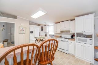 3 bed 2 bath with office room-with futon bed on Weiss Lake - with community ramp & dock - Centre - 6