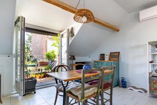 Aux Portes de Paris, charme avec balcon sous les combles - Montreuil - 8