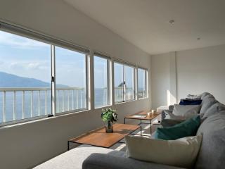 b local KAI House - with Ocean view good for 8 PPL Free WiFi - 8