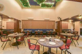 Hotel Vrindavan Deluxe Kolhapur - Kolhapur - 1