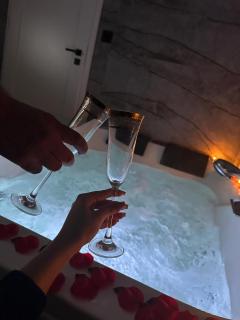 Apartament z Jacuzzi Klimatyzacja Prywatny Parking - Radom - 9