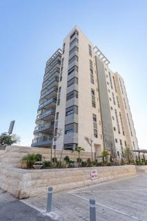 Deluxe 3 BDR Garden In Bayt Vegan-Ramat Sharet - Jerusalem - 8