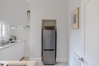 The Oval Abode - London - 1