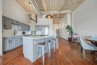 2BR 2BA Spacious Historic Loft With Gym by ENVITAE - Kansas City - 0