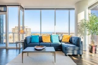 3BR Luxury Glass Apartment With Views Pool & Gym - Chicago - 0