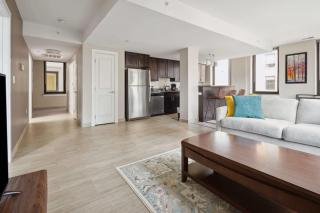 2BR Downtown Luxury Getaway - 2