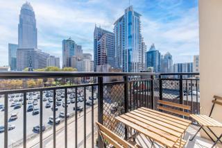 3BR Modern Downtown Apartment with Gym & Office - Charlotte - 5