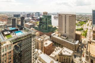 2B 2BA Luxury Downtown Suite Rooftop Deck & Gym - Baltimore - 9