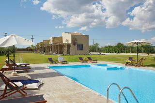 Flamingo View Suites & Villas - Nea Potidaea - 3