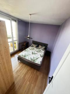 Chambre artistique en colocation entre Disneyland et Paris - Neuilly-sur-Marne - 5