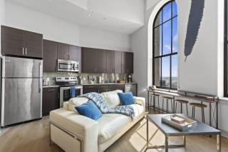2BR Luxury Apartment Rooftop Pool & Gym - Baltimore - 5