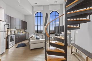 2BR Luxury Apartment Rooftop Pool & Gym - Baltimore - 2