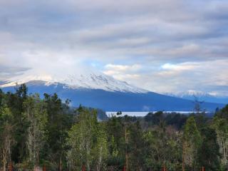 HOM I Cabaña La Ensenada vista parcial al Volcán - 1