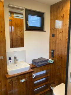 Tiny House im Seecontainer mit Parkplatz, Glasfaser, Netflix, Veranda und gehobener Ausstattung - Coburg - 1