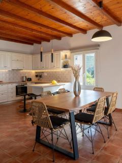 Myrsini Traditional Hillside Cottage - Parikia - 7