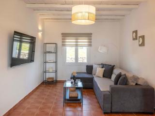 Myrsini Traditional Hillside Cottage - Parikia - 2