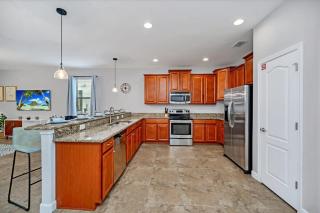 Spacious Home Near Disney - 3