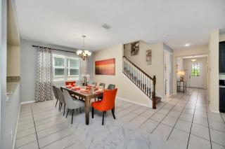 Avenger's, Frozen and Alice in Wonderland Themed Rooms! Private Pool and Modern Decor! - Kissimmee - 2