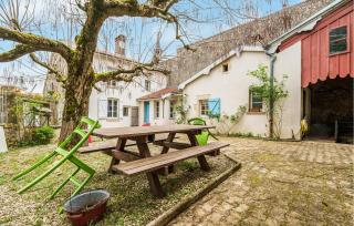 Amazing Home In Dommartin-Le-Saint-Pèr - 2
