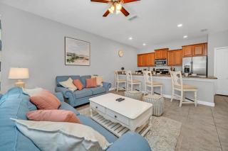 In the heart of Kissimmee Storey Lake Resort 4BD 3BA Pool Townhome 4SL4857 - Kissimmee - 9