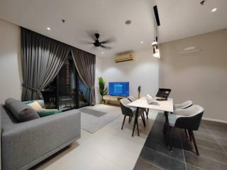 Arcoris Mont Kiara 7# Premium 2-Bedroom with Balcony #1-4 Pax - Kuala Lumpur - 0