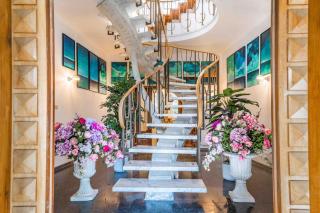 Majestic Villa in Hills of Florence with Gardens Gym Jacuzzi and Sauna - 9