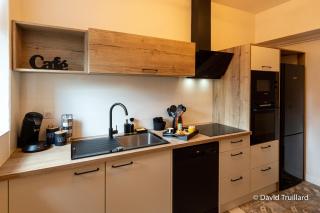 Suites Mana - MATAHINA avec VUE SUPERBE sur la Place DUCALE et Parking privé inclus - Charleville-Mézières - 3