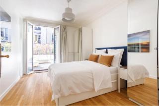 Champs-Elysées/President Palace.Terrace & parking - Paris - 1