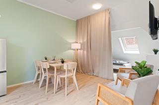 Moderne Monteurwohnungen in Nürtingen Zentrum Kitchen, Wifi, Smart TV - 1