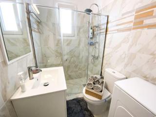 6th Floor Apartment in Athens - 3